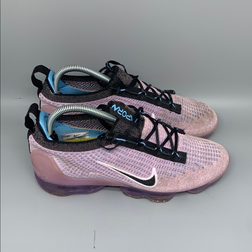 Nike Air Vapormax Flyknit Lilac Running Shoes DZ5205-500 Women's Sz 8.5